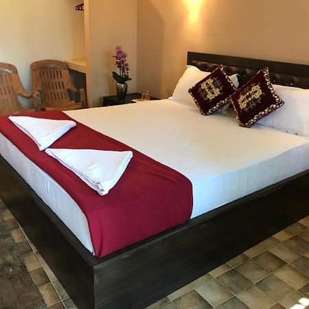 Carolina Gh Goa Villa โคลวา ภายนอก รูปภาพ
